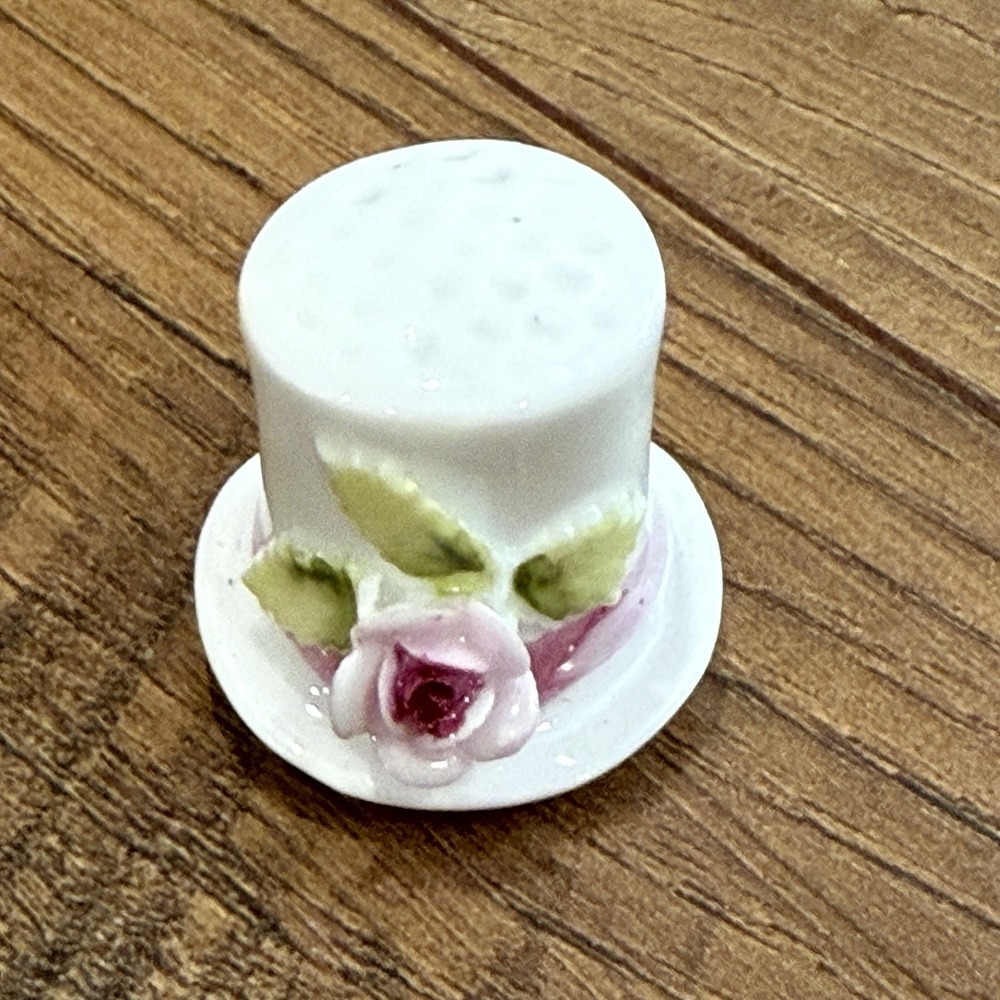 Enesco Porcelain Thimble Pink‎ Rose White Hat Sewing Giftware Vintage Miniature